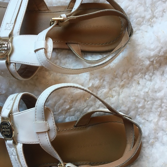 Tommy Hilfiger White Sandals with Gold Accents - Picture 7 of 8